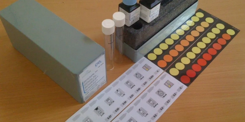 Chlorine dioxide test kit