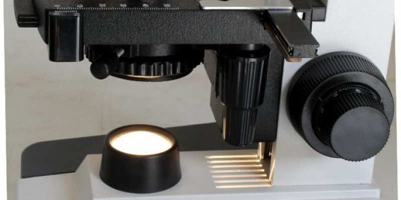 Muller binoculaer microscope.jpg 4
